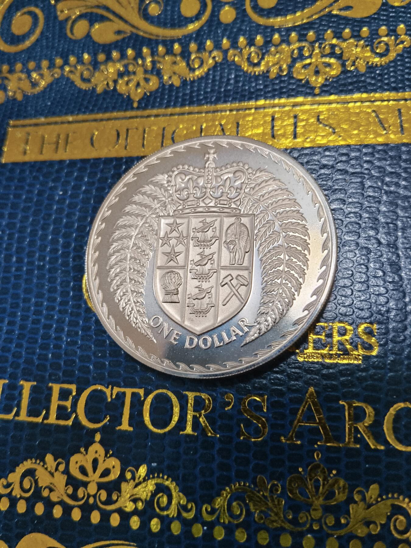 长老汇马年精选第十五场拍卖 1972新西兰1元精制铜镍币，8045枚，克书10美金