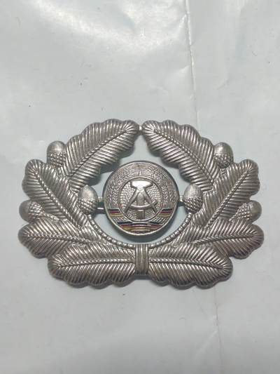 韵星假日军品类拍卖第51期  -- Rimey Holidays Militaria Auction 51 - 民主德国人民军军官帽徽