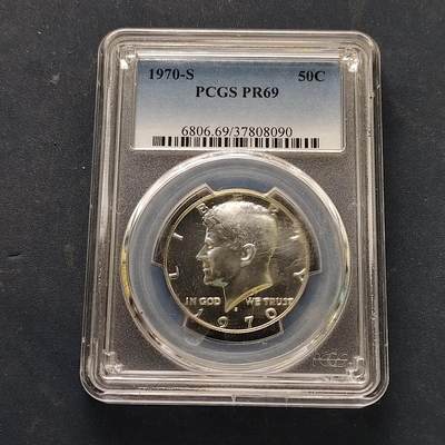 【全场包邮】纯粹捡漏拍519场 - 【收藏级·冠军分】美国1970年肯尼迪S厂半元精制银币【30.6毫米11.5克40%】-NGC PR69