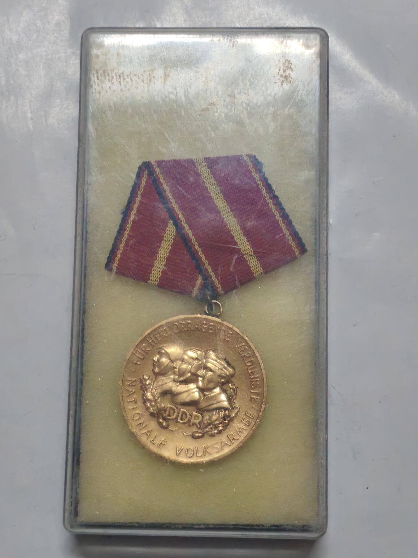 韵星假日军品类拍卖第51期  -- Rimey Holidays Militaria Auction 51 民主德国金级国家人民军功勋奖章带原盒