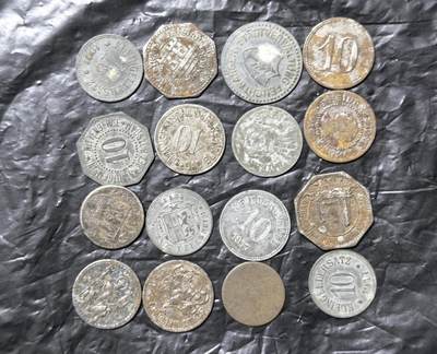 北京马甸外国币专卖第149期，外国币专场，陆续上拍，欢迎关注 - 德国紧急状态币16枚