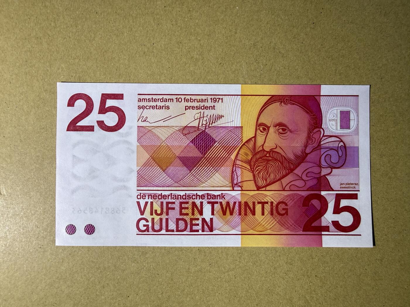 《愛美收藏》第239期-4.5周日外币黄金场  荷兰25盾 UNC 1971年人像版