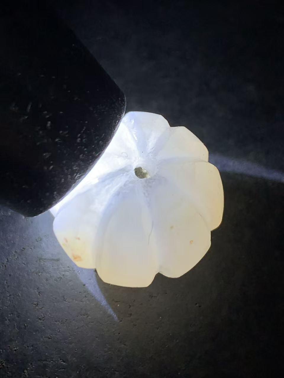 精美亚光冰飘战国红玛瑙手工雕刻2.0平头瓜珠一颗！，