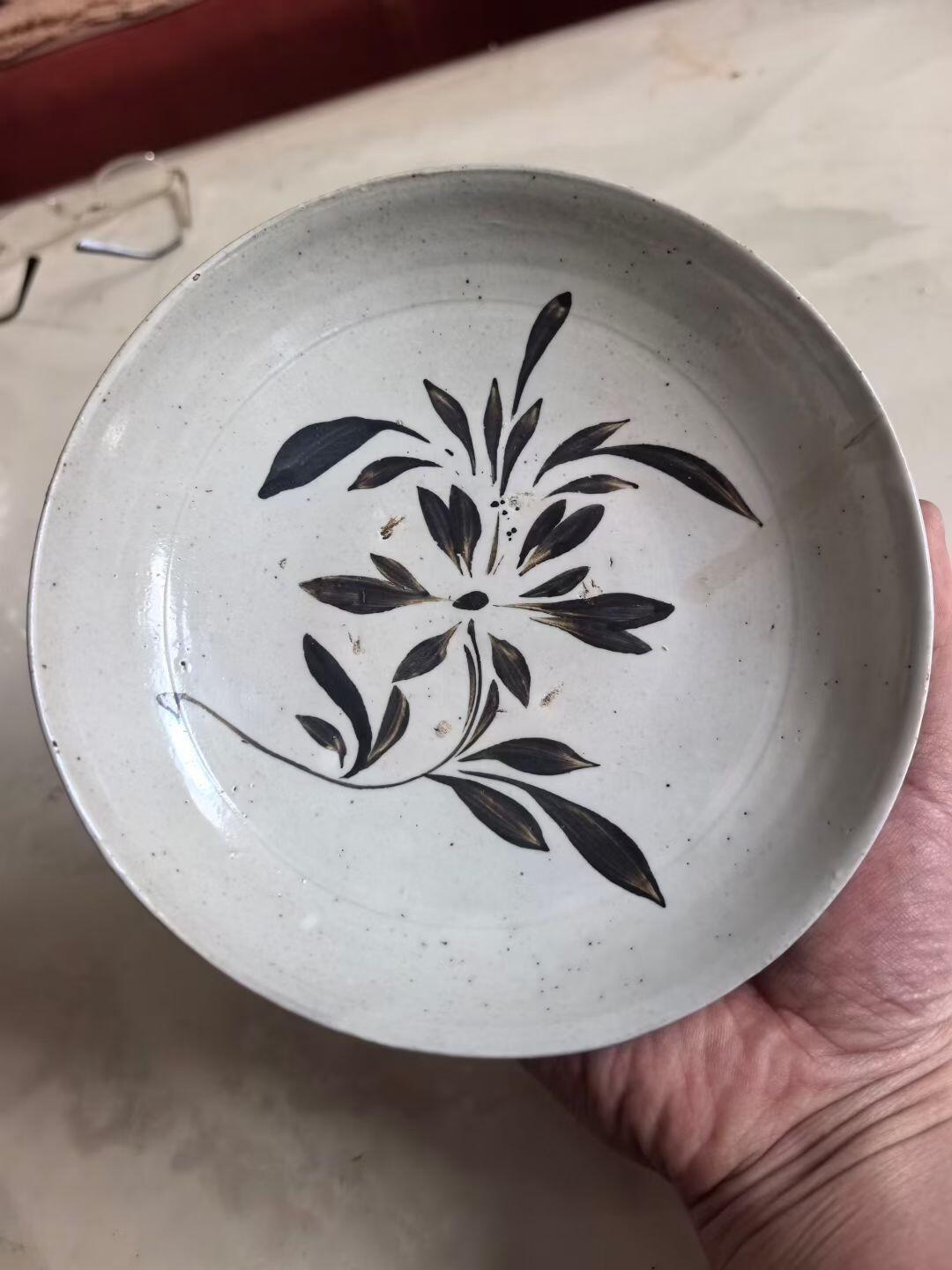 金山西介休窑白地黑化盘