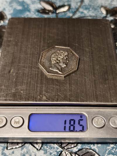 抚柳草堂-第二十六期章牌钱币  奖章勋章 满百包邮 放漏专场 法国路易·菲利普一世时期（1830-1848）巴黎公证人协会八角银质代用币 法国19世纪著名章牌雕刻师 MICHAUT（米肖） 设计雕刻  早期油灯边铭 直径32.5mm重18.5g  950银 品相很不错