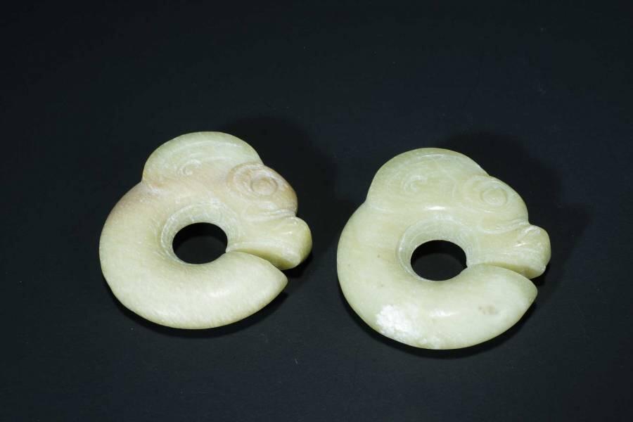 上海都达杂项专场七十二【全场包邮】 岫玉 玉猪龙挂件 1对80-64