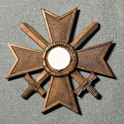 盛世勋华——号角文化勋章邮票专场拍卖第312期 - 德国（1939）二级佩剑战功十字勋章 挂环损坏