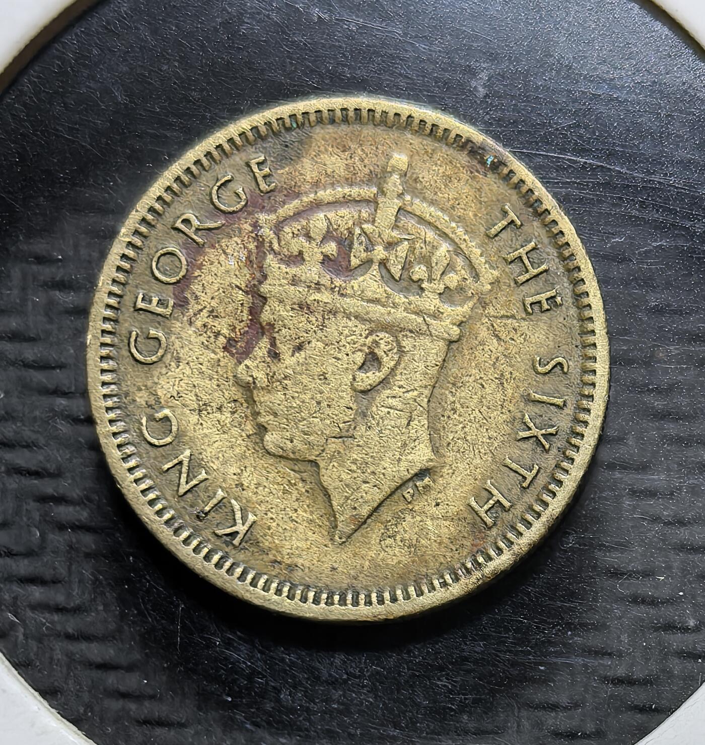 外国优质银币克朗币纪念章，每周六晚九点倒数截拍，满百包邮可寄存，持续收拍