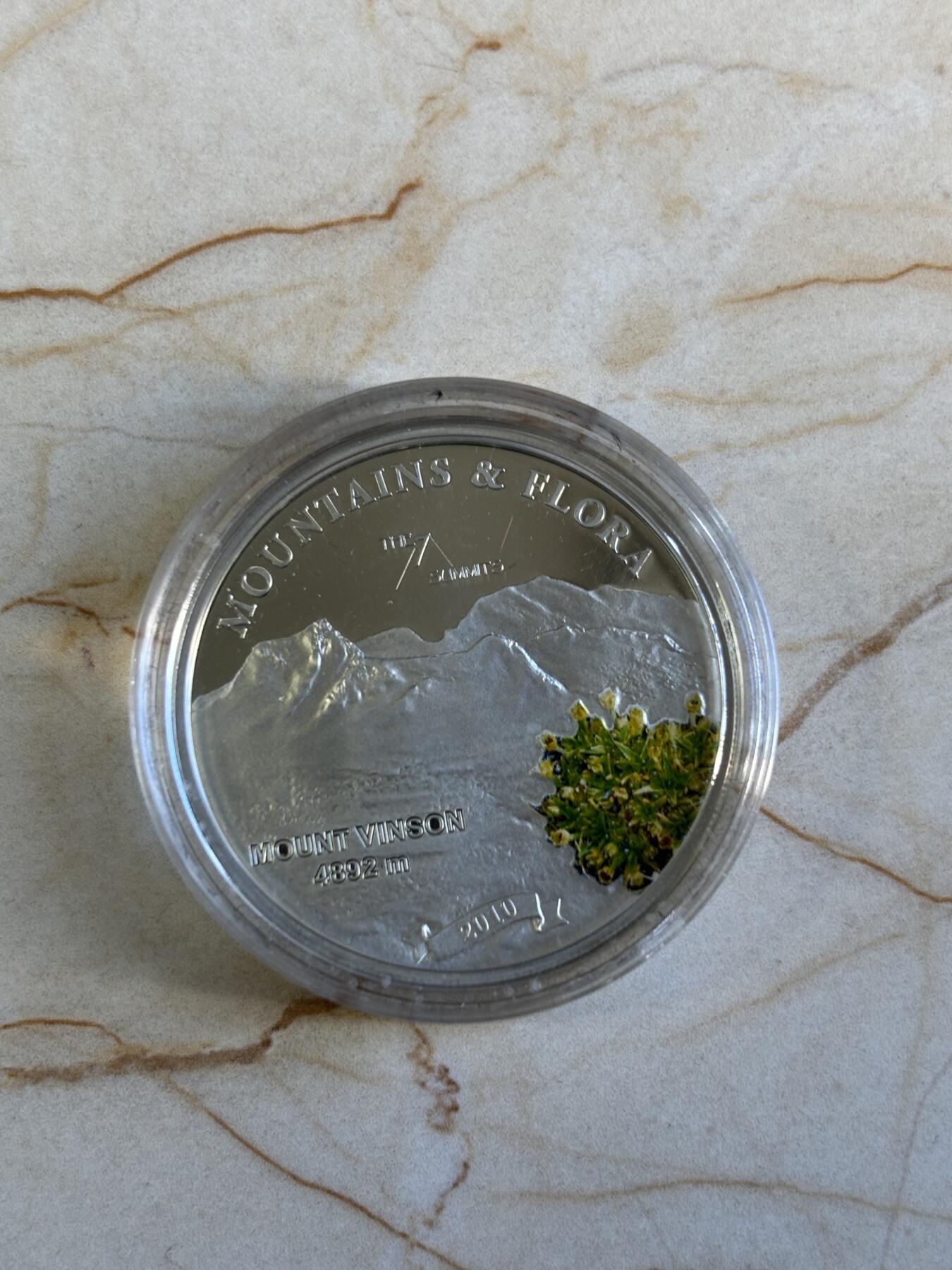 第196期拍卖 帕劳2010年文森峰山脉与花卉系列彩色纪念银币，925银，25克