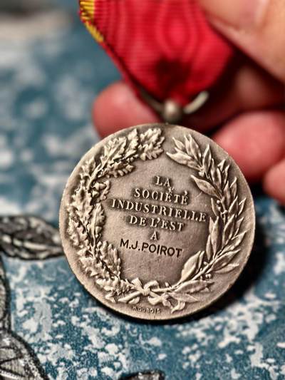 抚柳草堂-第二十六期章牌钱币  奖章勋章 满百包邮 放漏专场 法国19世纪末-20世纪初 东部工业协会银质劳动奖章（银级）法国著名章牌雕刻师 亨利·迪布瓦（Henri Alfred Auguste Dubois, 1859-1943） 作品  950银 重25.7g  实发版