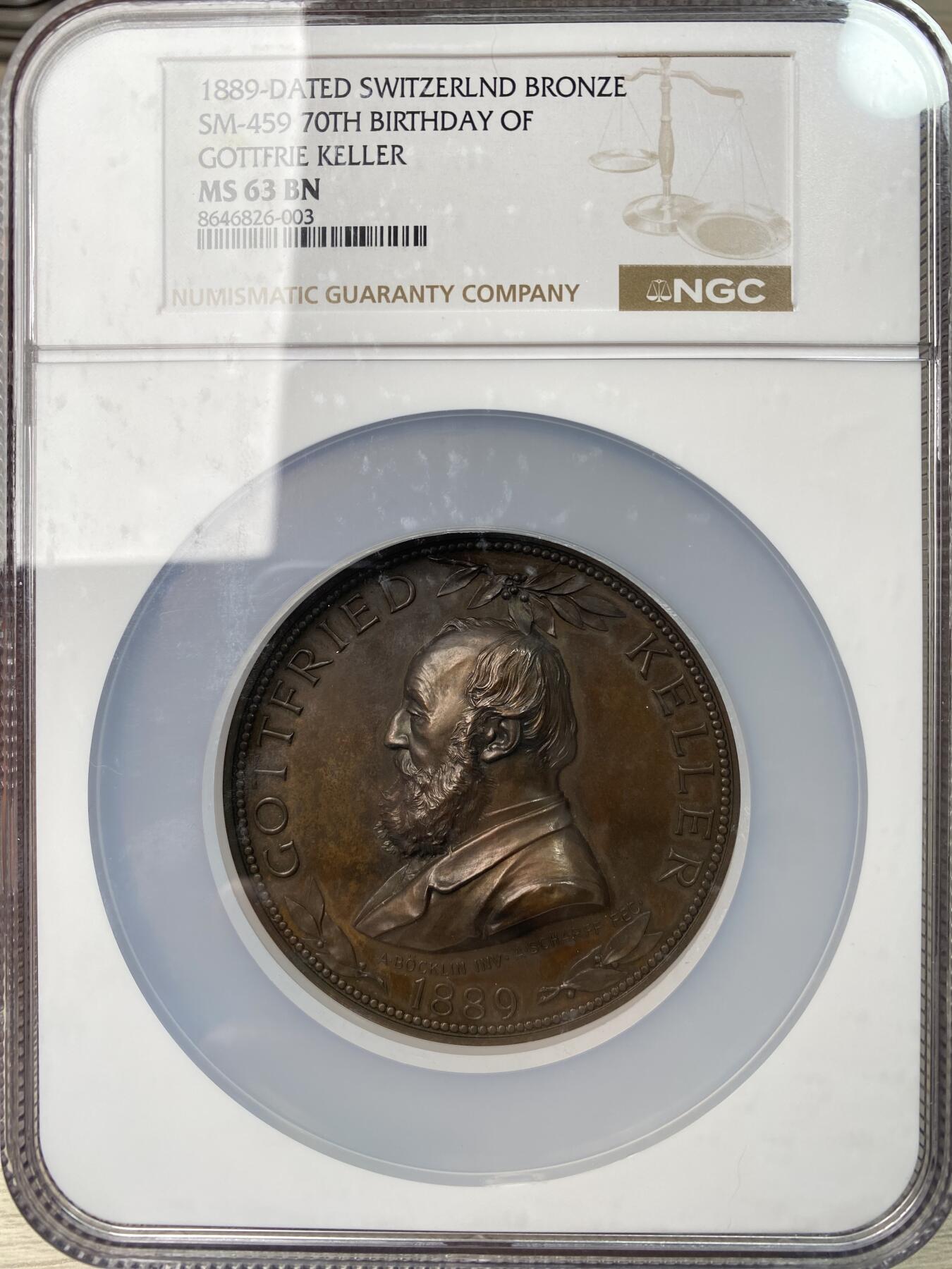万国钱币拍卖第064期 NGC MS63BN 1889年瑞士诗人戈特弗里德·凯勒70岁生日大铜章 安东·沙夫名作之一 70mm 160.02G巨物 阿波罗之子奥菲俄耳甫斯坐在右侧岩石上 在三只狮子和一只兔子中间弹奏七弦琴 相传其音乐能令顽石起舞 猛兽驯服