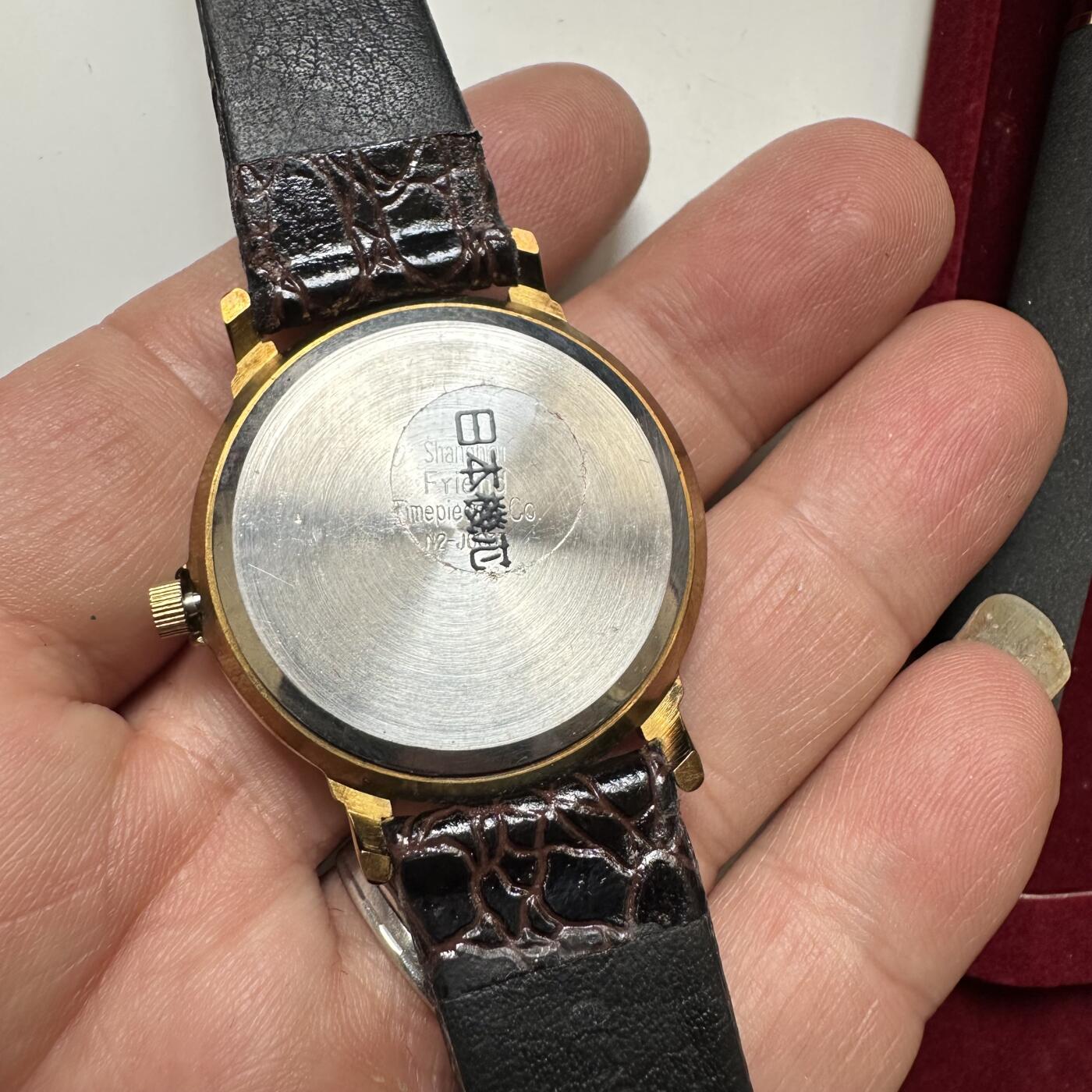 🌹外币初藏🌹🐯2026年第37场   每周二四六晚8️⃣点 接代拍 高档手表钢笔礼盒 钢笔磨砂质感 螺纹式吸水