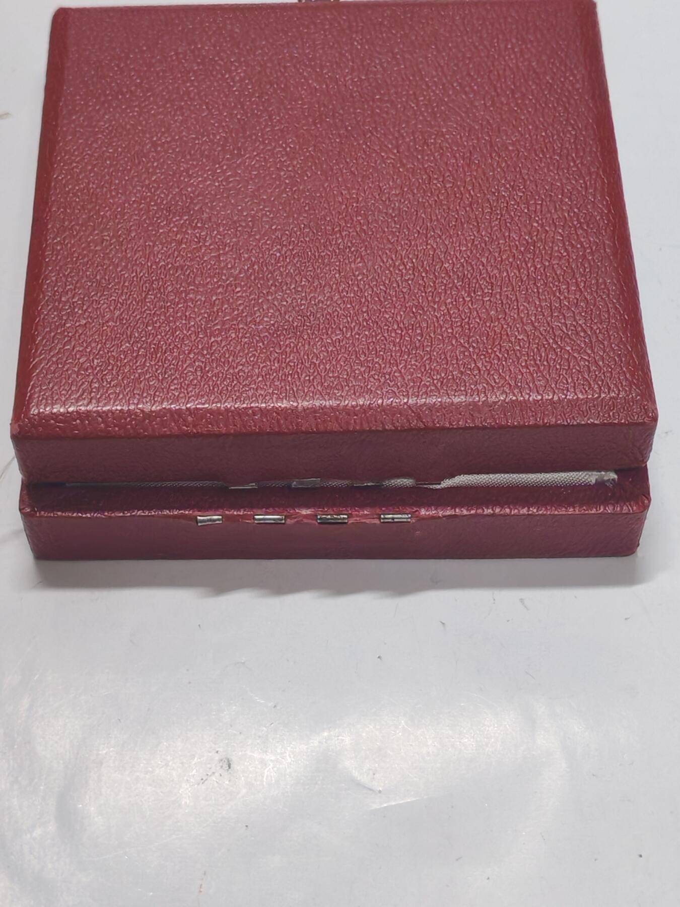 韵星假日军品类拍卖第51期  -- Rimey Holidays Militaria Auction 51 民主德国自由德国青年团卓越之星纪念币带原盒