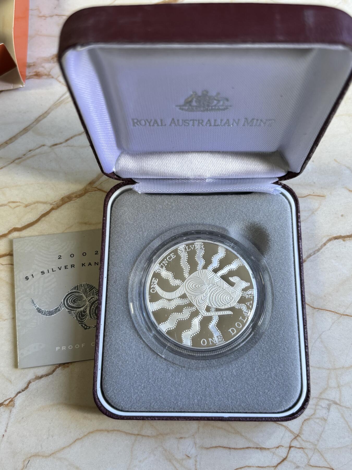 第196期拍卖 澳大利亚2002年袋鼠一盎司精制纪念银币，999银