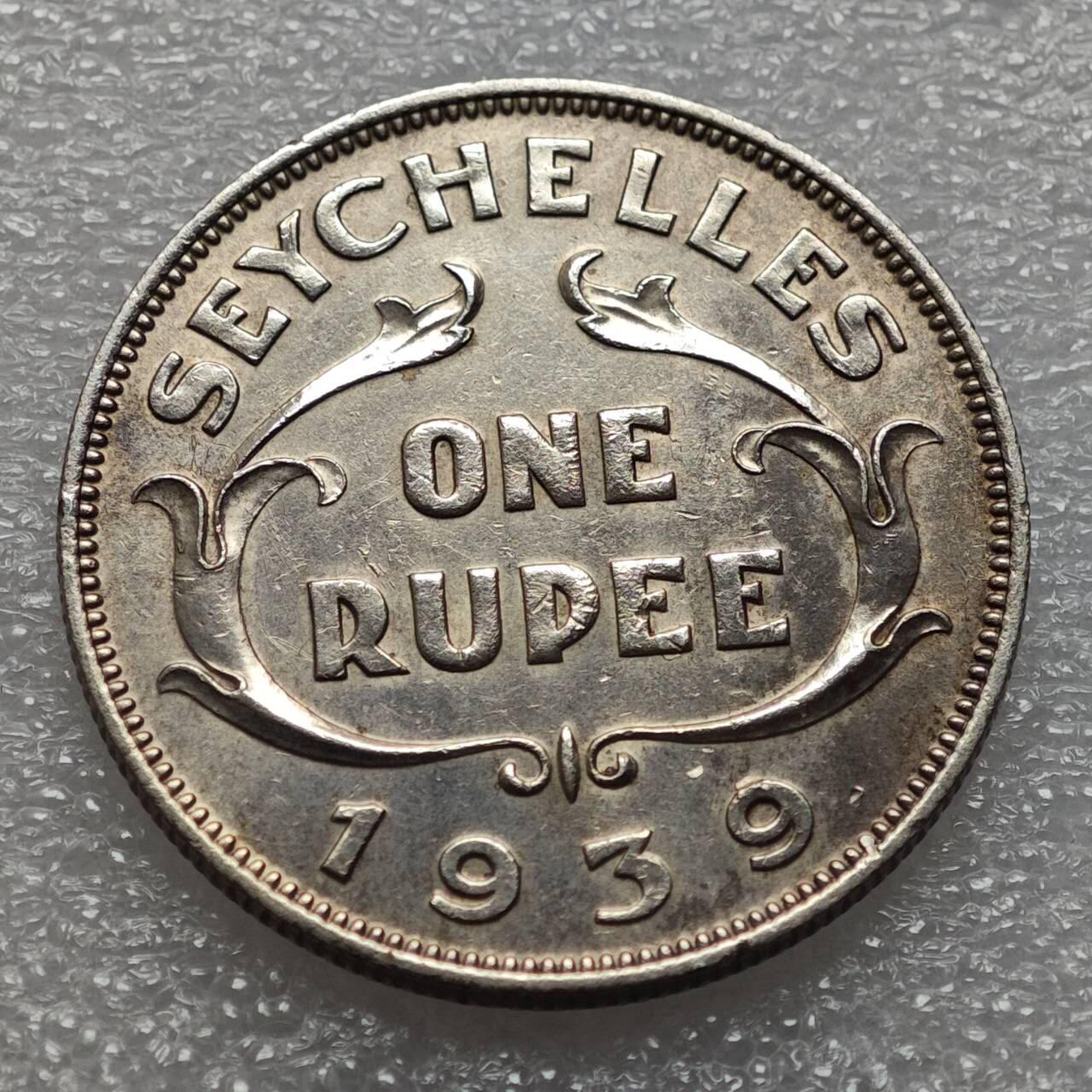  【淘币小摊】限时拍第八百九十二拍   教皇国塞舌尔加纳危地马拉场    每周一统一发货 塞舌尔1939年乔治六世1卢比银币 km4