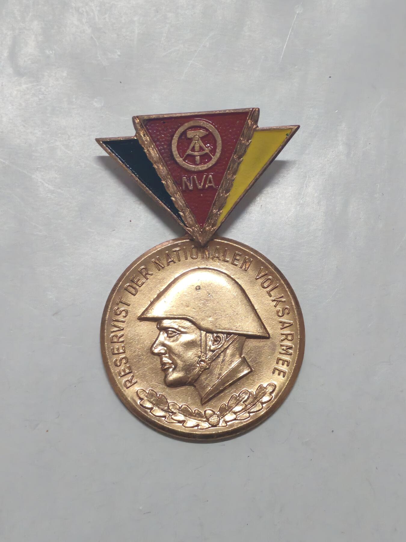 韵星假日军品类拍卖第51期  -- Rimey Holidays Militaria Auction 51 民主德国金级人民军预备役优秀服务奖章