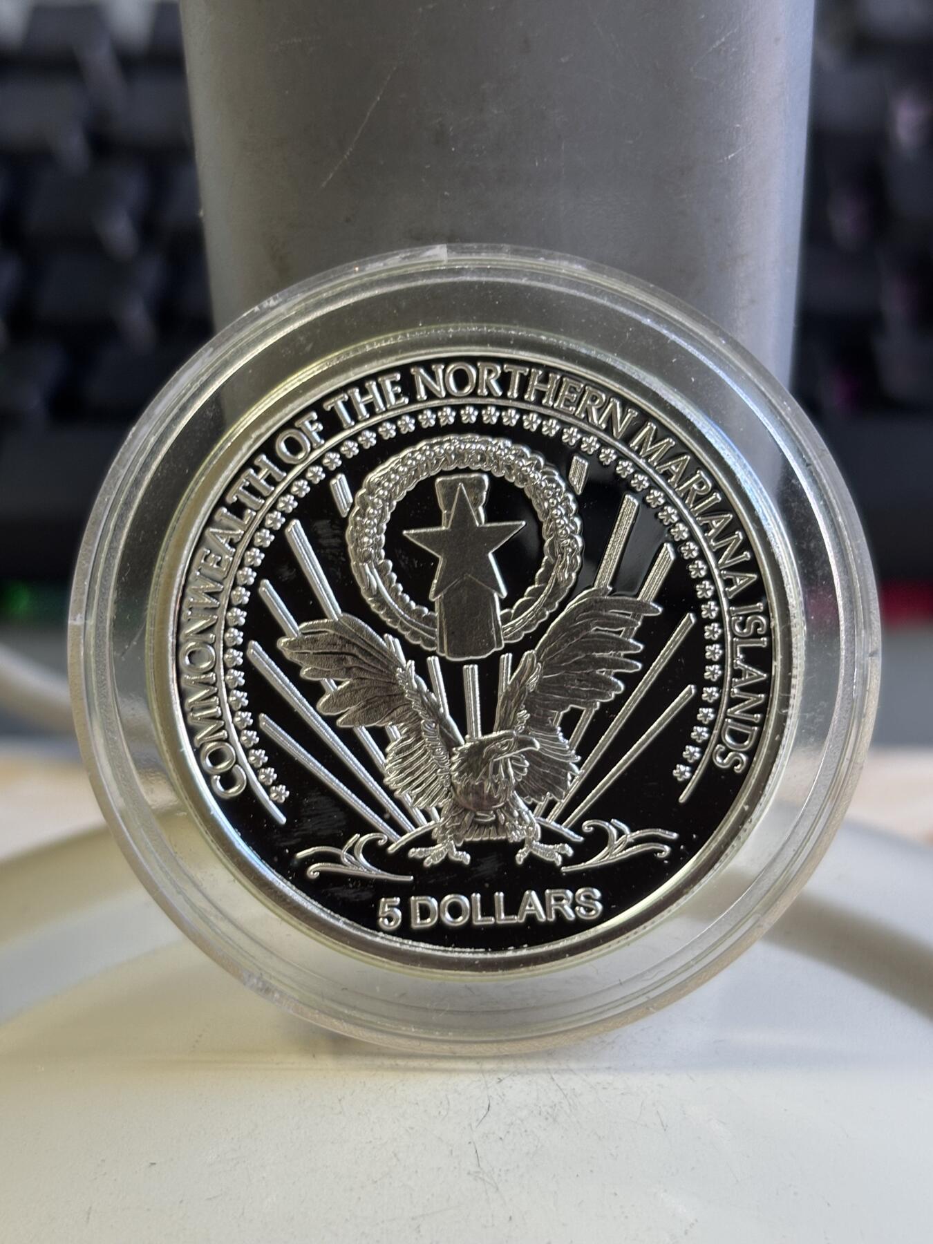 第196期拍卖 北马里亚纳2004年爱因斯坦诞生125周全息幻彩银币，925银，25克，发行2500枚