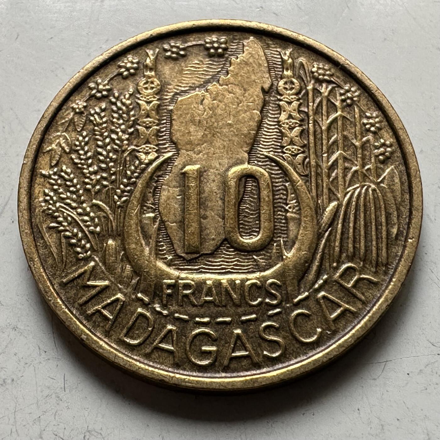 🌹外币初藏🌹🐯2026年第37场   每周二四六晚8️⃣点 接代拍 法属马达加斯加 1953年 10法郎