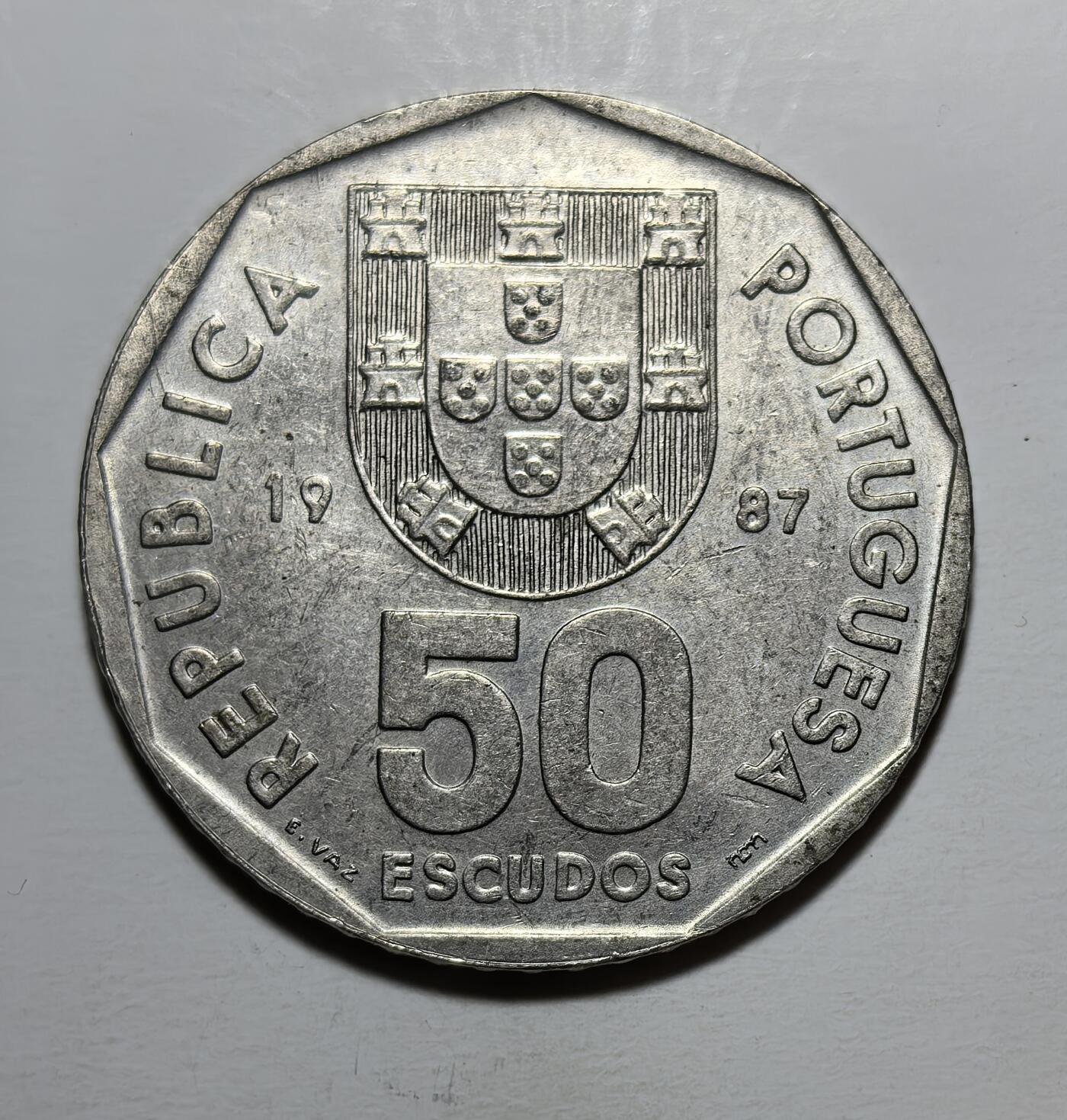 外国优质银币克朗币纪念章，每周六晚九点倒数截拍，满百包邮可寄存，持续收拍