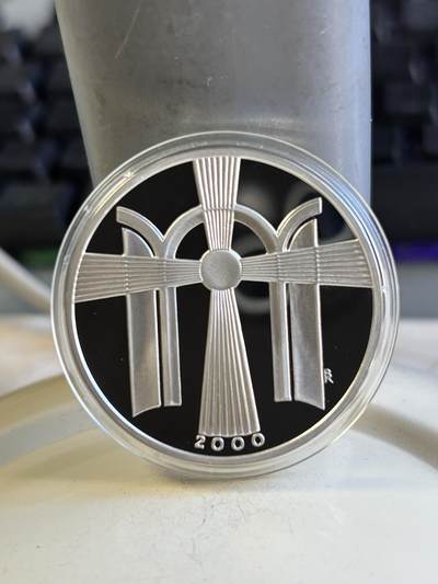 第196期拍卖 - 立陶宛2000年千禧年系列精制克朗型纪念银币，925银，28.28克，发行3000枚