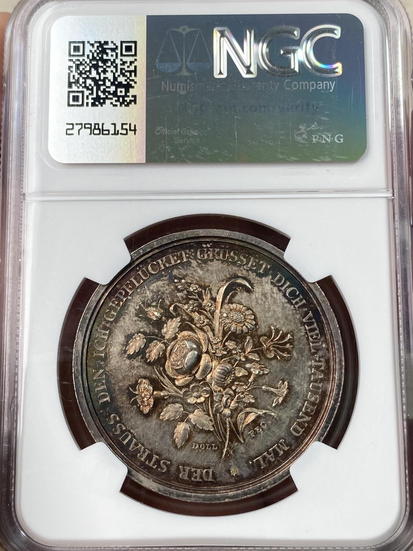 万国钱币拍卖第064期 NGC UNCD 1840-61年间德国普鲁士威廉四世致敬希腊女神恩典银章 G LOOS D大师名作之一 正面雅典娜女神侧像 背面书“我采摘花束向您致敬一千次” 绝美火烧云晚霞彩包浆精铸镜面收藏级