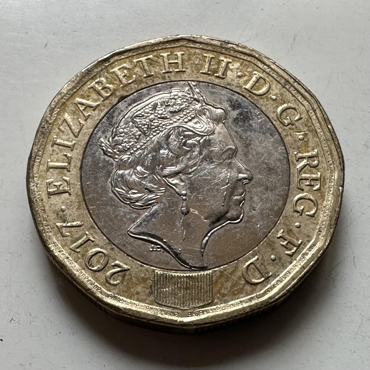 🌹外币初藏🌹🐯2026年第37场   每周二四六晚8️⃣点 接代拍 英国2017年1英镑