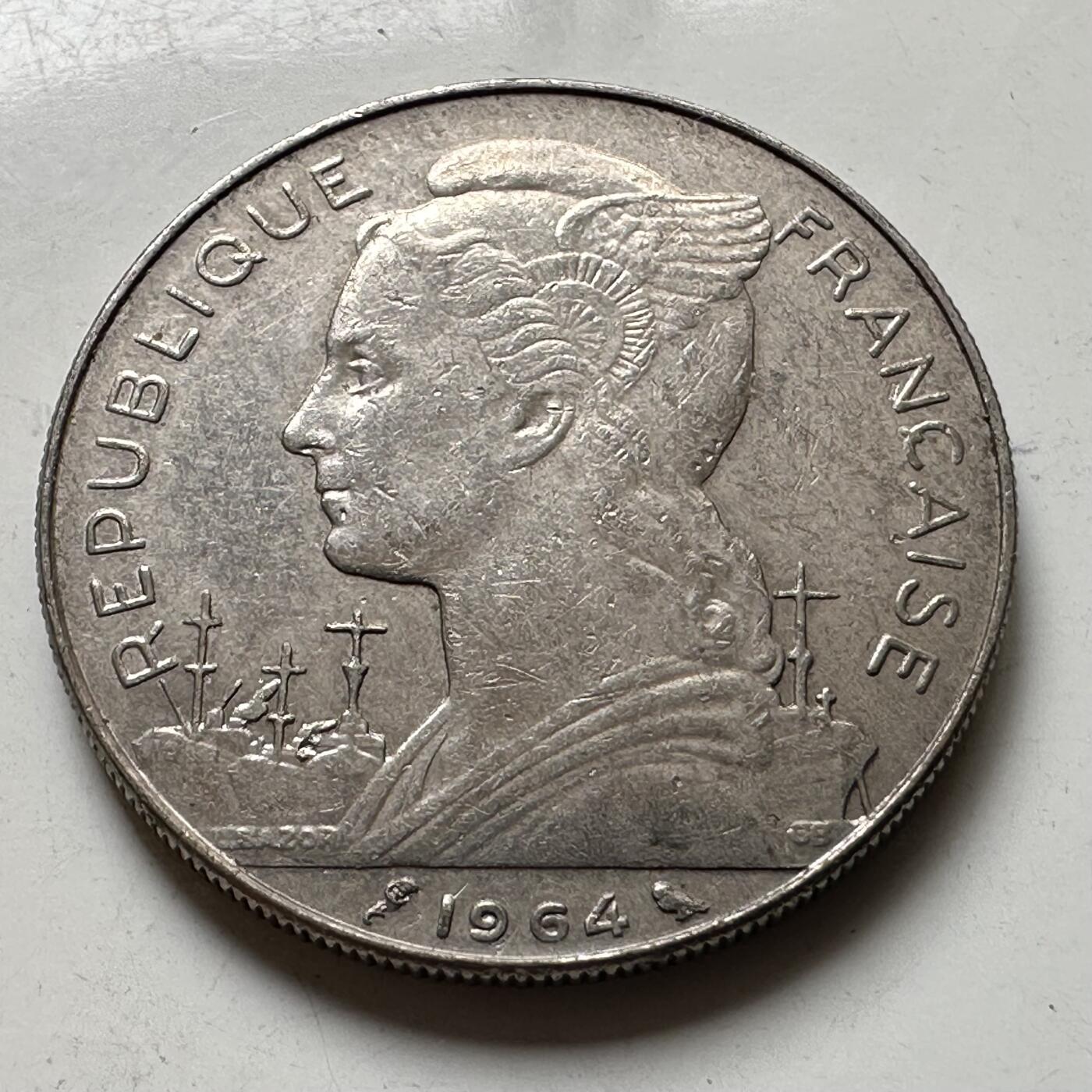 🌹外币初藏🌹🐯2026年第37场   每周二四六晚8️⃣点 接代拍 法属留尼汪 1964年 100法郎