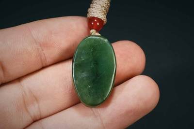 上海都达杂项专场103【全场包邮】  天然和田玉碧玉精雕《笑佛》挂件80-89