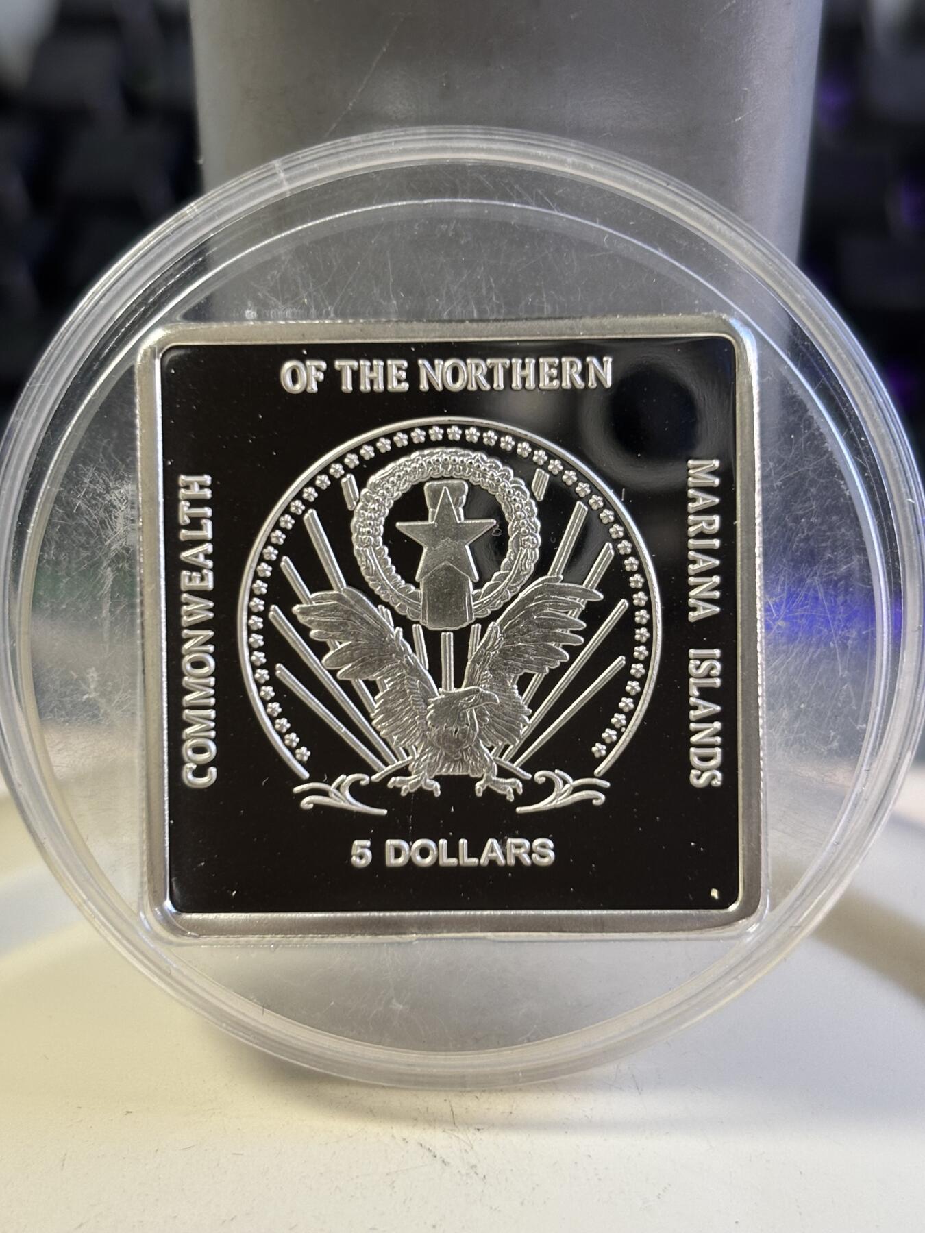 第196期拍卖 北马里亚纳2004年教皇约翰保罗二世镶嵌水晶纪念银币，925银，25克