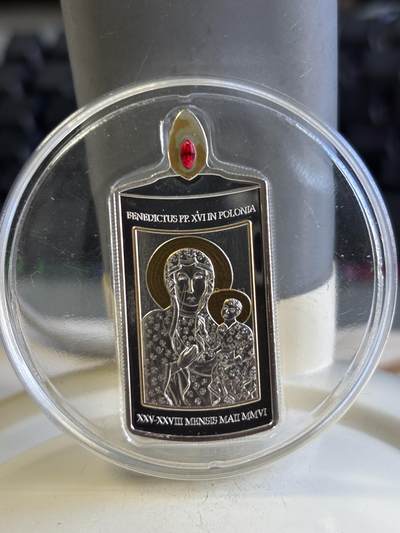 第196期拍卖 - 库克2006年本笃十六世访问蜡烛异形纪念银币，925银，25.64克