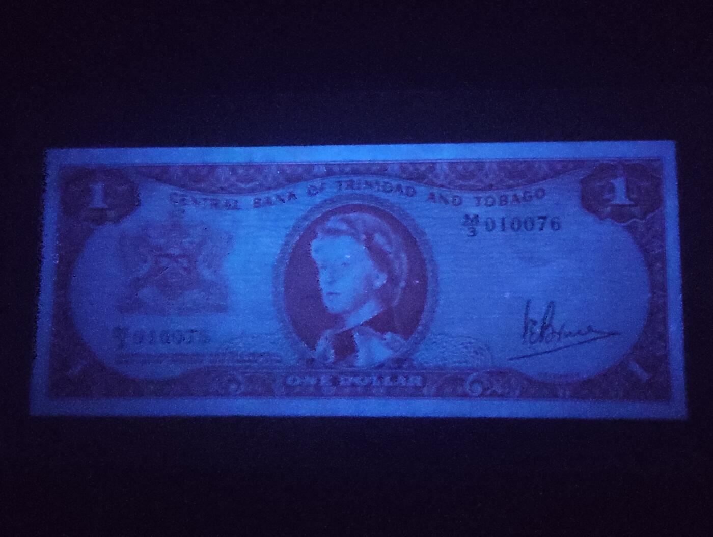2026四月第一期，总222期 特立尼达和多巴哥1964版1元UNC 稀有戎装女王版本