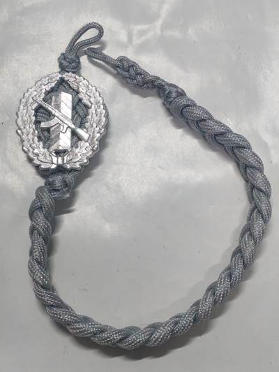 韵星假日军品类拍卖第51期  -- Rimey Holidays Militaria Auction 51 - 民主德国人民军边防军饰绪