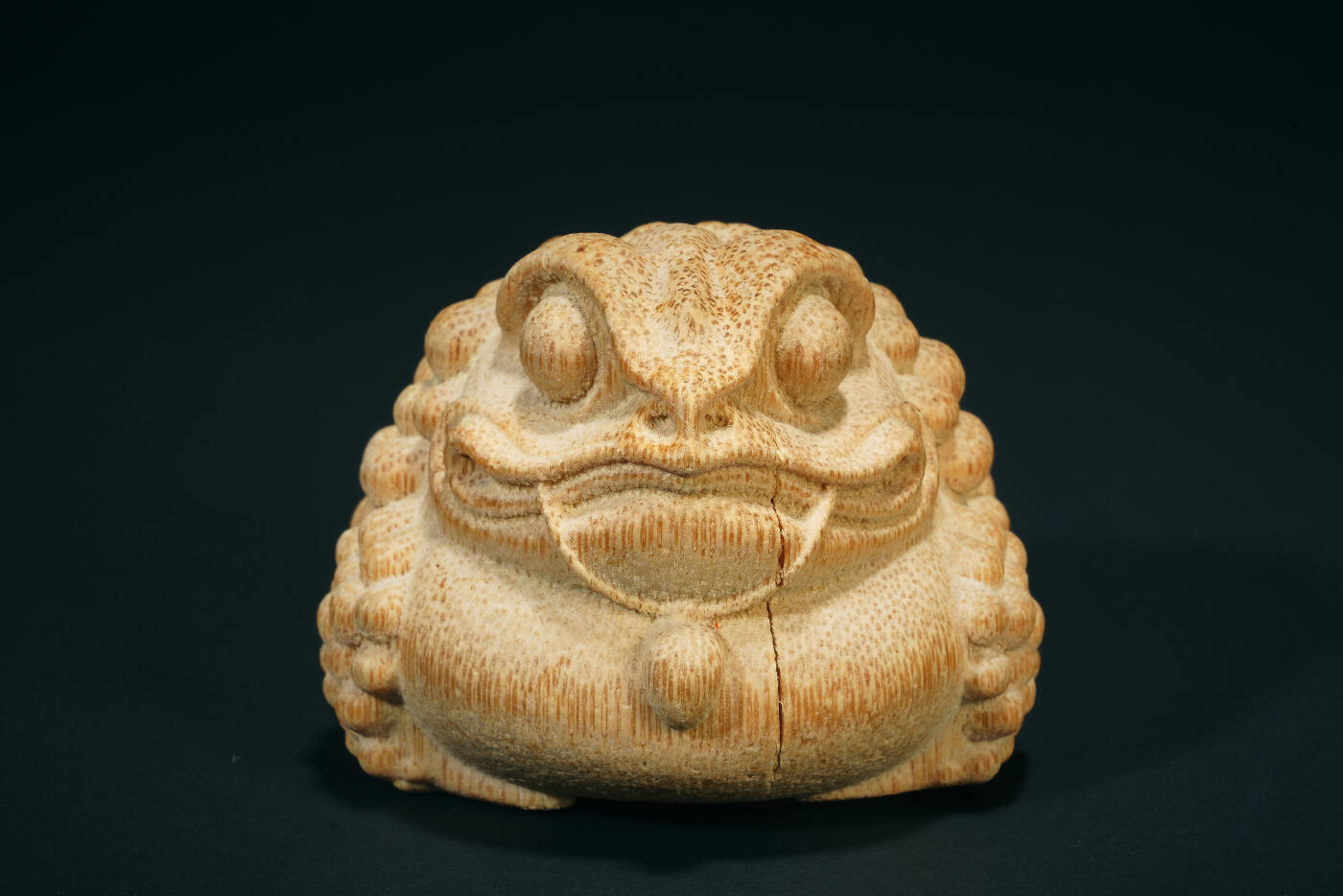 上海都达杂项专场七十二【全场包邮】 实心玉竹《三足金蟾》》小摆件80-70