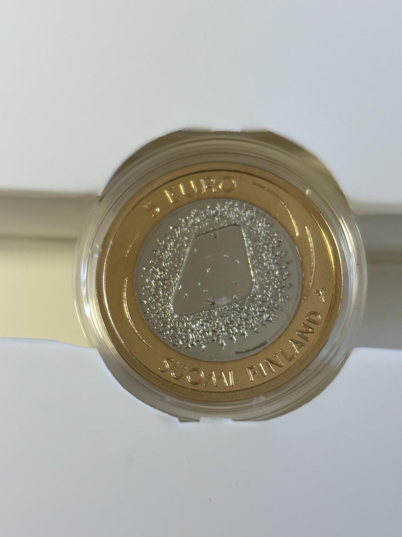 第196期拍卖 芬兰2022年曲棍球5欧双色纪念币