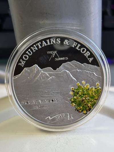 第196期拍卖 - 帕劳2010年文森峰山脉与花卉系列彩色纪念银币，925银，25克