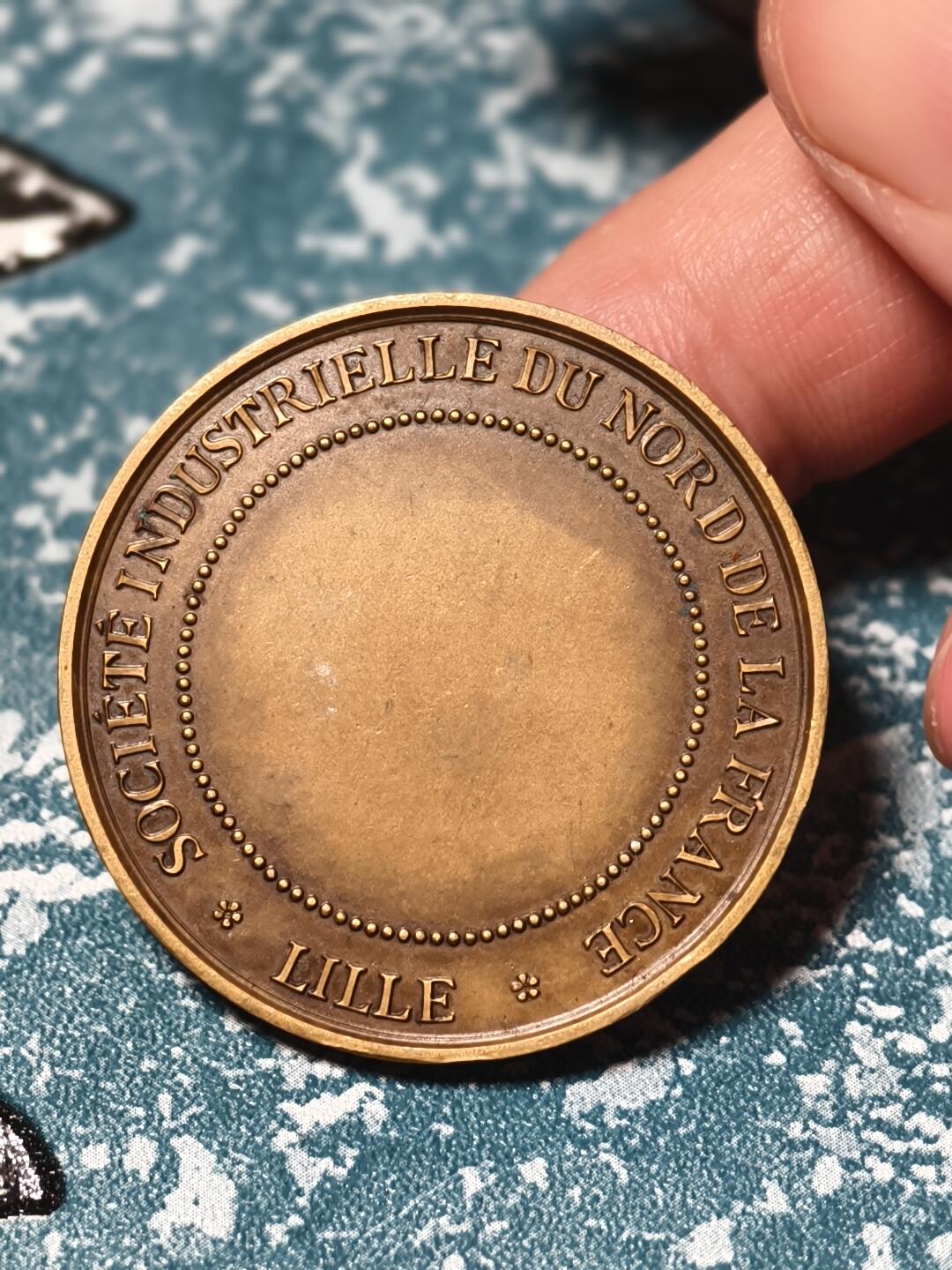 抚柳草堂-第二十二期章牌钱币  奖章勋章 满百包邮 放漏专场 19世纪末-20世纪初法国里尔市北方工业协会铜章   工业女神 直径38mm  重25.3g法国19世纪著名章牌雕刻师 Louis-Félix Chabaud（路易-费利克斯·沙博，F.CHABAUD.F.） 设计雕刻