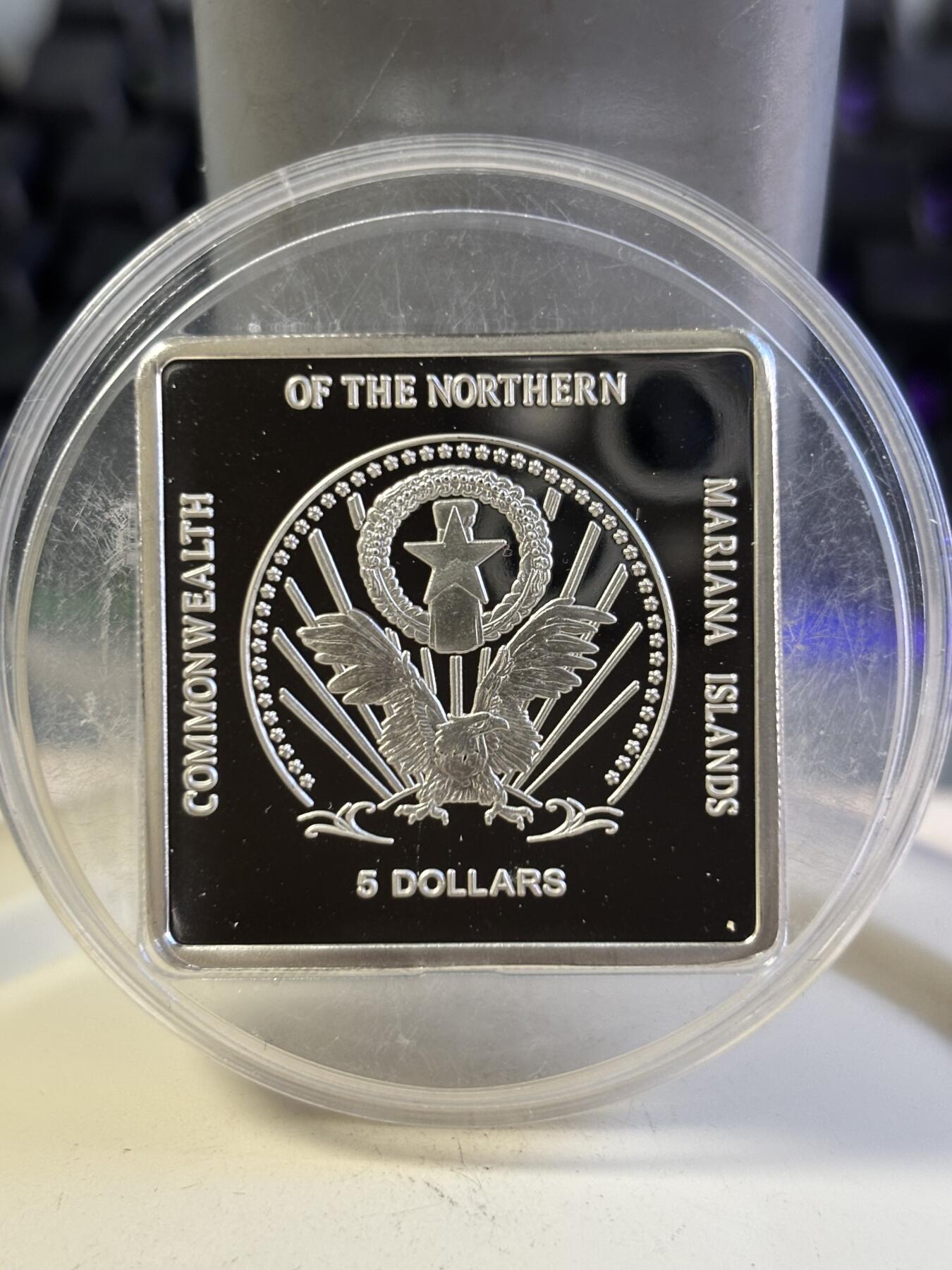 第196期拍卖 北马里亚纳2004年教皇约翰保罗二世镶嵌水晶纪念银币，925银，25克