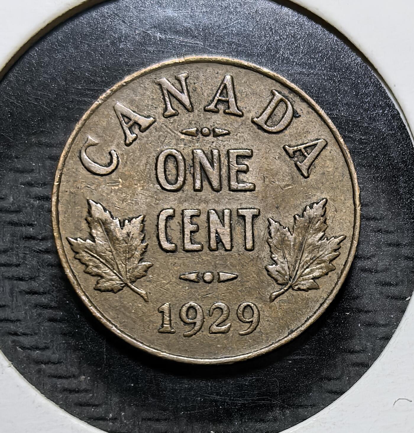 外国优质银币克朗币纪念章，每周六晚九点倒数截拍，满百包邮可寄存，持续收拍