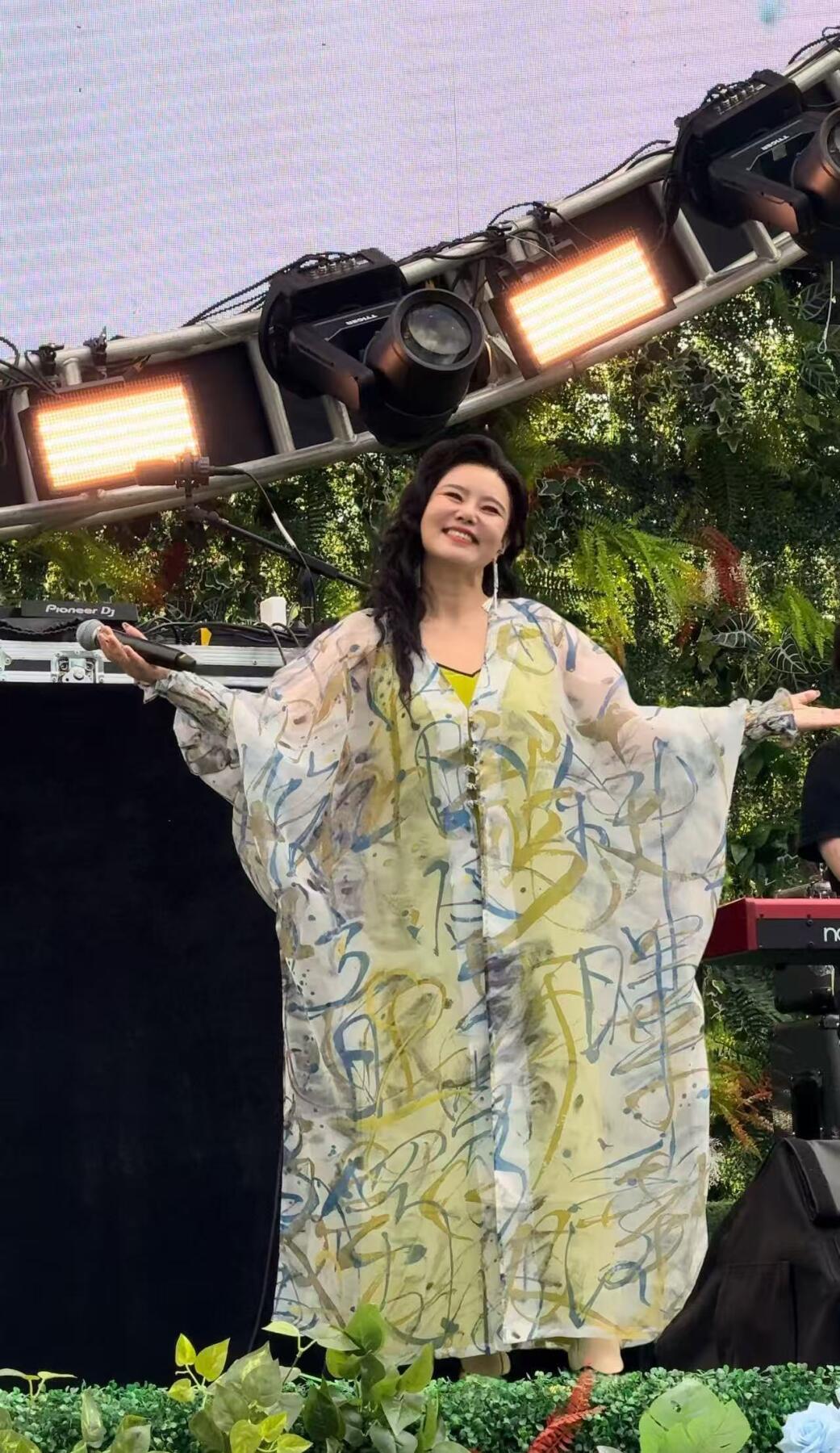 零元拍：龚琳娜老师亲笔签名禅意莲花香插套装！