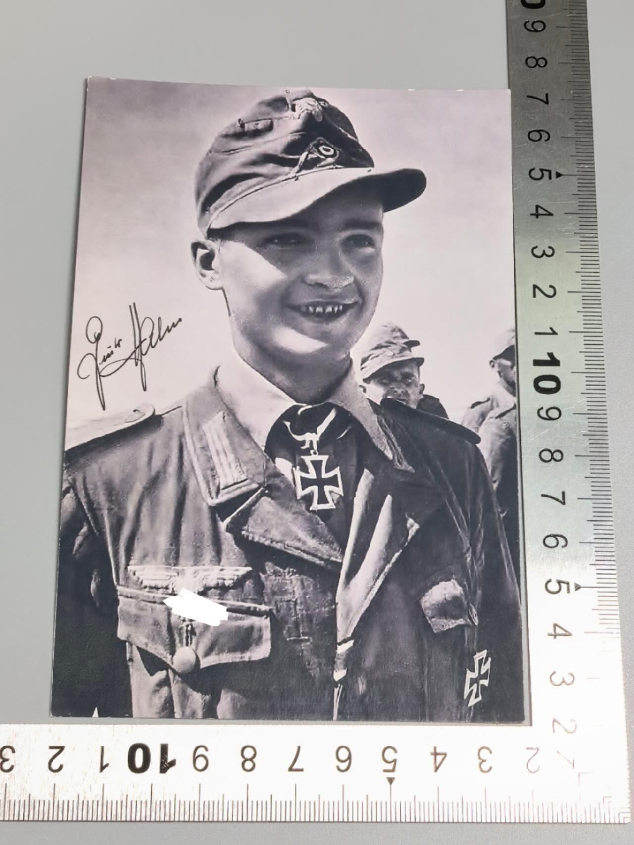 小驴勋章奖章收藏4月4日周六晚六点拍卖（珍爱和平，收藏战争，铭记历史，勿忘国耻，忠党爱国。有偿代拍，送拍规则在简介最后，参拍须阅读规则后再参拍，关系到运费包装发货时效真假辨别等关键信息，拍卖时不再发原图，看大图店主微信码在拍卖店铺介绍里） 非洲军最年轻骑铁得主Gunte r Halm战后亲签