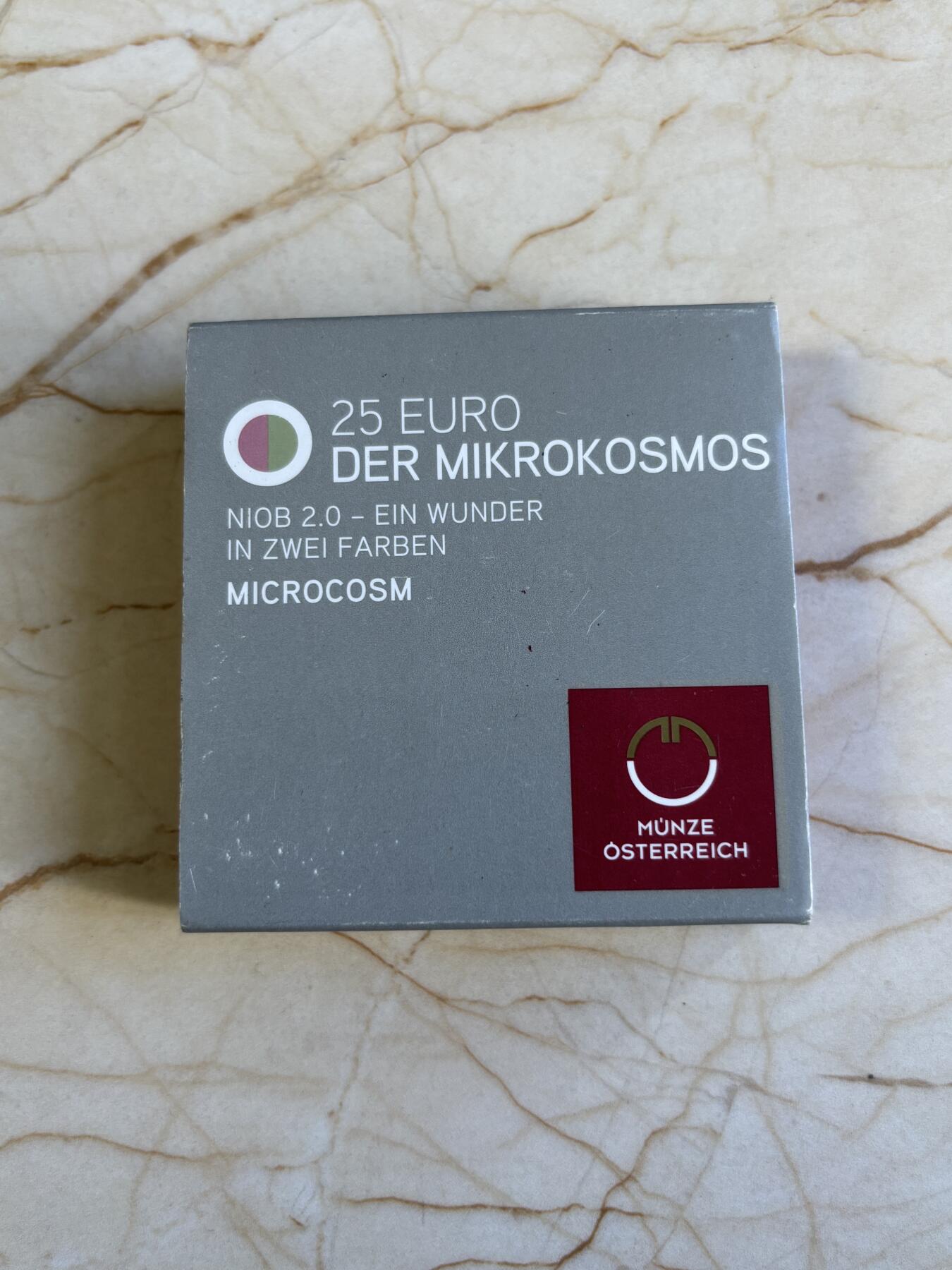 第196期拍卖 奥地利2017年银铌镶嵌系列微观世界银铌双金属币，金属:900银998铌，重量:16.5克（10克银，6.5克铌）直径:34毫米，发行：65000枚