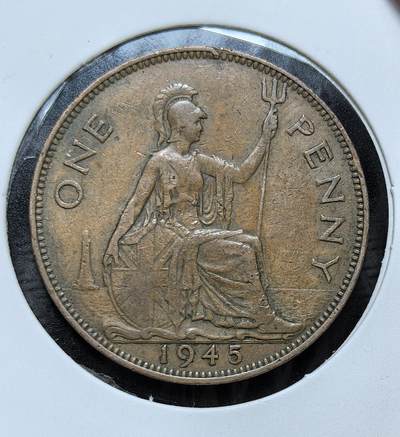 外国优质银币克朗币纪念章，每周六晚九点倒数截拍，满百包邮可寄存，持续收拍 - 英国乔治六世1945年1 便士铜币，正面为英王乔治六世像，背面是不列颠女神坐像，是二战胜利当年英国的核心流通辅币，见证了二战末期的帝国历史。