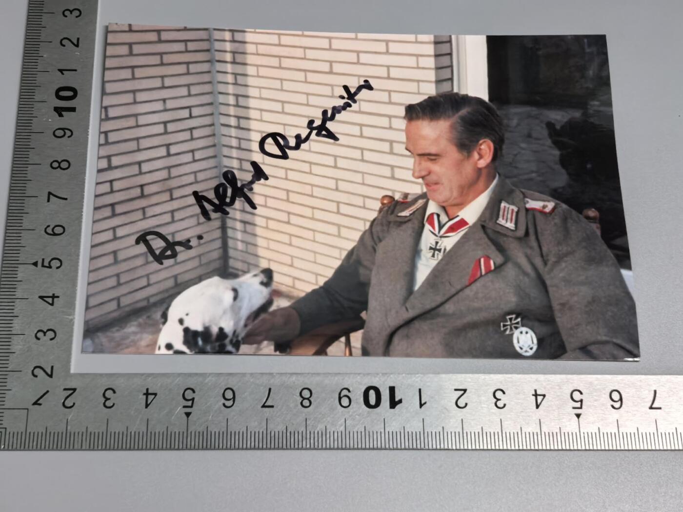 小驴勋章奖章收藏4月4日周六晚六点拍卖（珍爱和平，收藏战争，铭记历史，勿忘国耻，忠党爱国。有偿代拍，送拍规则在简介最后，参拍须阅读规则后再参拍，关系到运费包装发货时效真假辨别等关键信息，拍卖时不再发原图，看大图店主微信码在拍卖店铺介绍里） 骑士铁十字勋章获得者战后签名照