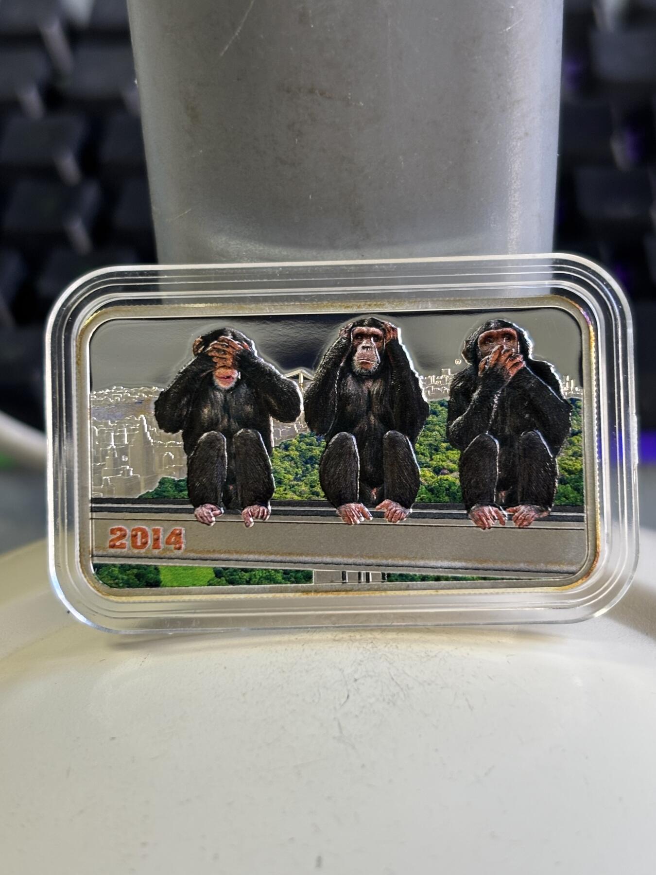 第196期拍卖 坦桑尼亚2014年三只灵猴方形1盎司纯银纪念彩银币，999银，发行1880枚