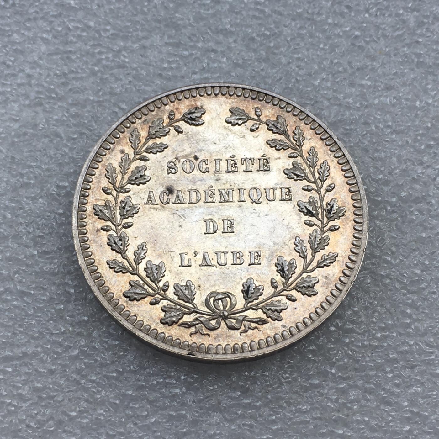 世界钱币专场拍卖 每周二开拍