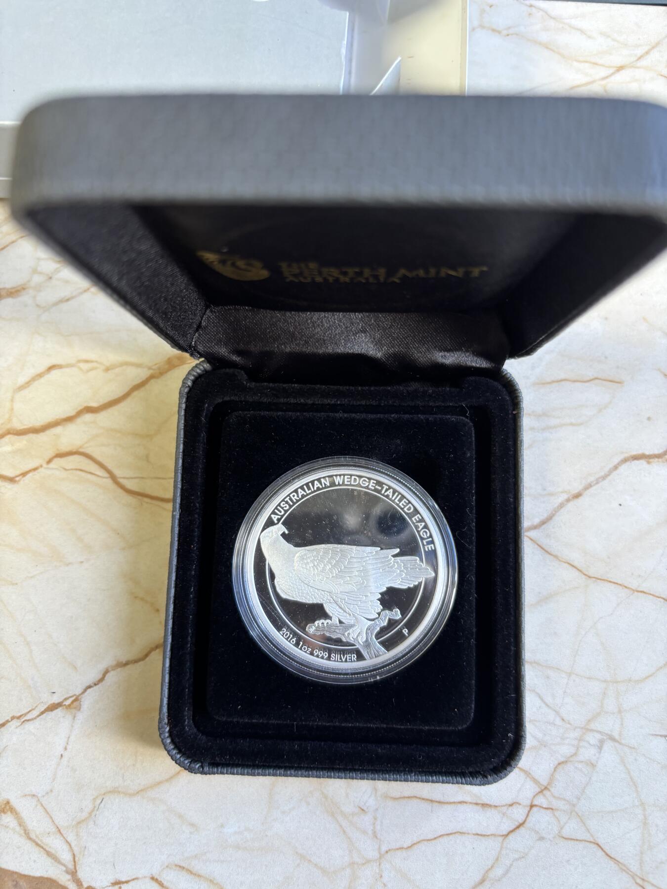 第196期拍卖 澳大利亚2016年楔尾鹰1盎司精制纪念银币，999银，发行5000枚