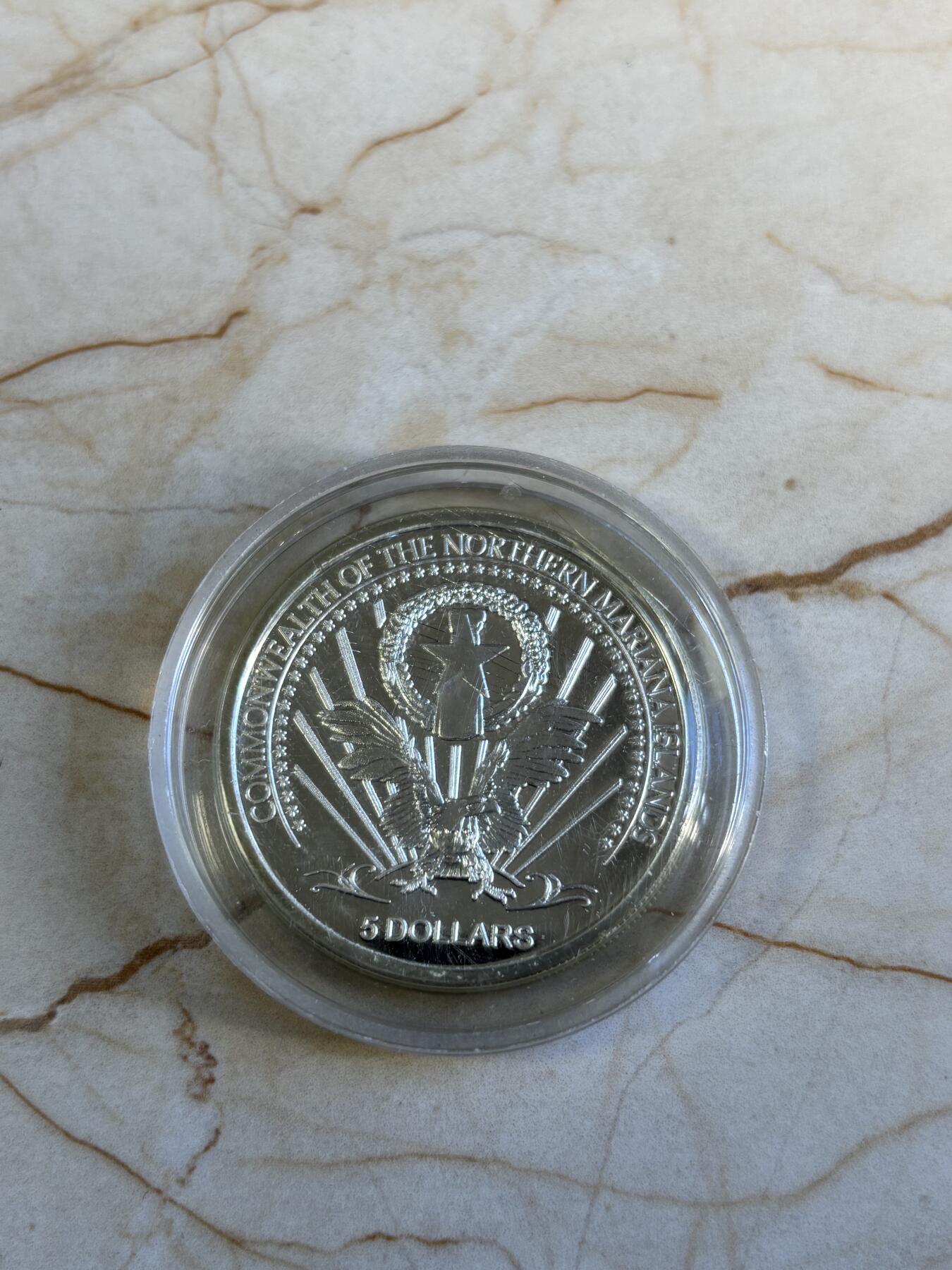 第196期拍卖 北马里亚纳2004年爱因斯坦诞生125周全息幻彩银币，925银，25克，发行2500枚