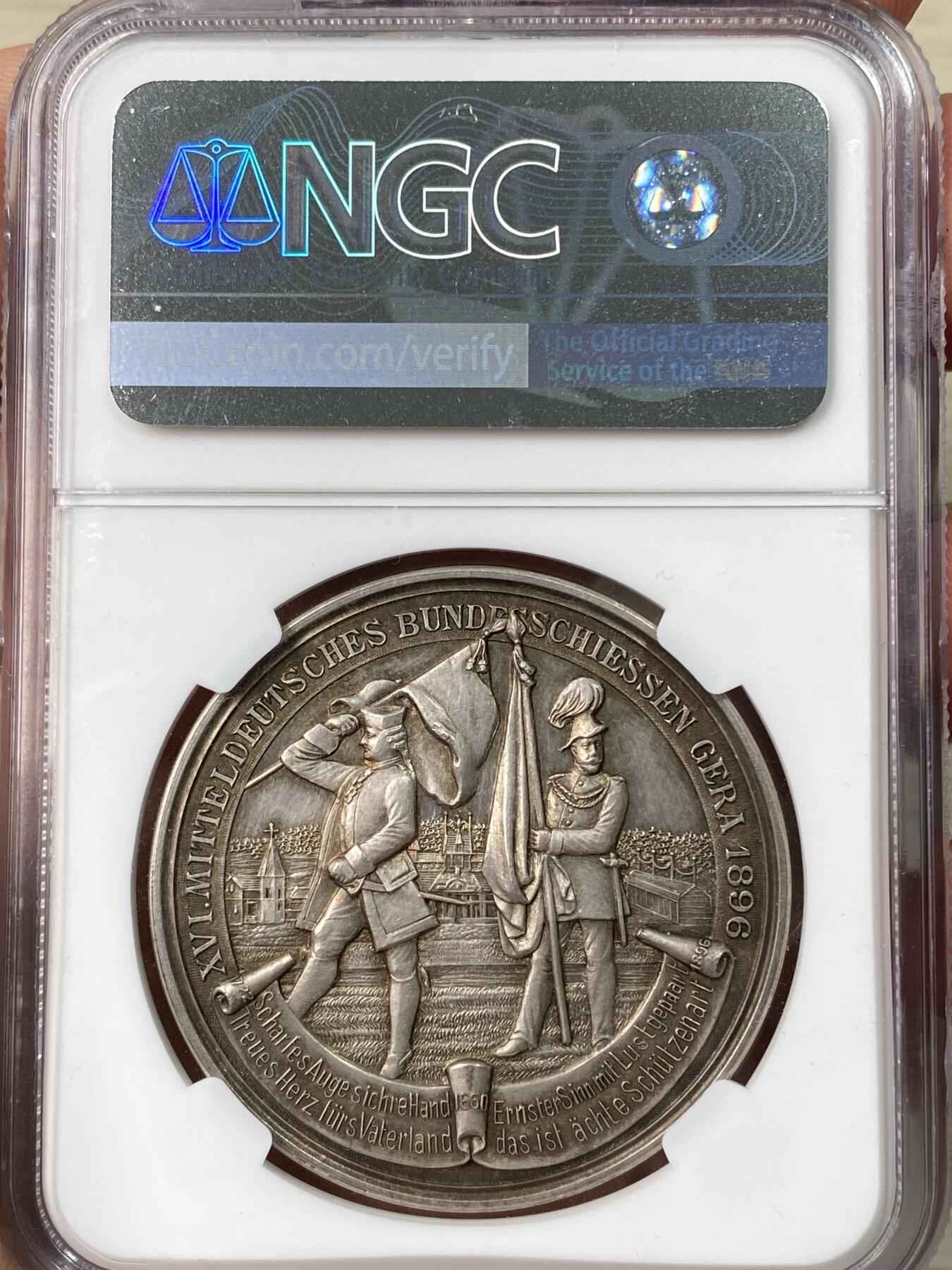 万国钱币拍卖第064期 NGC MS61 1896年德国中部罗伊斯联邦射击节纪念银章 罕见小邦罗伊斯亨利二十七世亲王侧像 背面冷热兵器交替士兵与射击景观图 珍稀品种 常见均为带吊环 