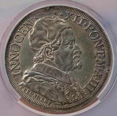 万国钱币拍卖第064期 - NGC AUD 1693教皇国因诺森十二世皮阿斯特大银 罕见早期教皇国品种 大规格超大盒封装 圣母子与天使 原味厚重欧陆五彩状态舒适