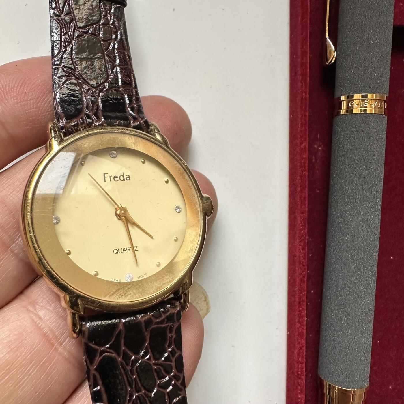 🌹外币初藏🌹🐯2026年第37场   每周二四六晚8️⃣点 接代拍 高档手表钢笔礼盒 钢笔磨砂质感 螺纹式吸水